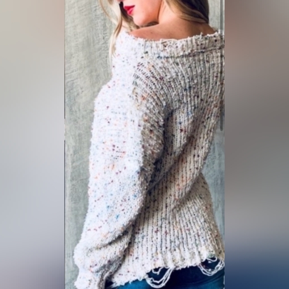 TIMING. Cream Speckled Confetti Oversized Destressed Sweater. Medium. - Picture 3 of 8